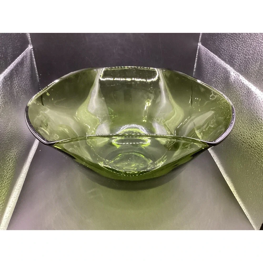 Vintage Anchor Hocking Avocado Green Glass Chip Salad Fruit‎ Bowl MCM 5